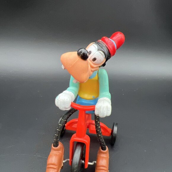 Vintage 1977 Walt Disney Productions Goofy on Tricycle that Pedals Toy Figure 5" - Picture 6 of 16